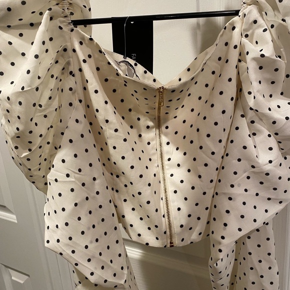 Fashion Nova Girls Top. - Picture 2 of 4